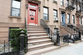 272 Degraw St in Brooklyn, NY - Building Photo - Building Photo