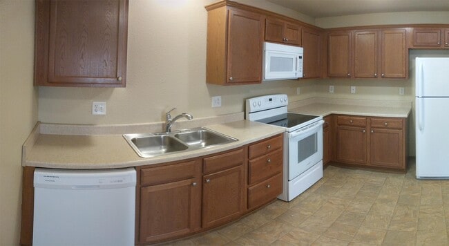 901 Fall Mdw Ln in Belton, MO - Building Photo - Building Photo