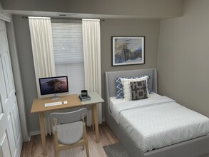 2575 S Syracuse Way, Unit Hunters Run Condominiums in Denver, CO - Building Photo - Building Photo