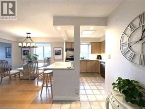 301 Frances Ave in Hamilton, ON - Building Photo - Building Photo