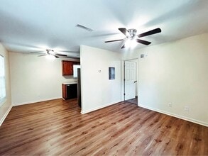 112 Ballygar St, Unit G in Clarksville, TN - Building Photo - Building Photo