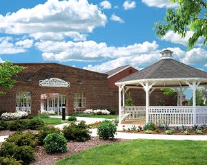 Shrewsbury Courtyards I in Shrewsbury, PA - Building Photo