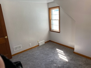 1202 S 11th Ave in Wausau, WI - Building Photo - Building Photo