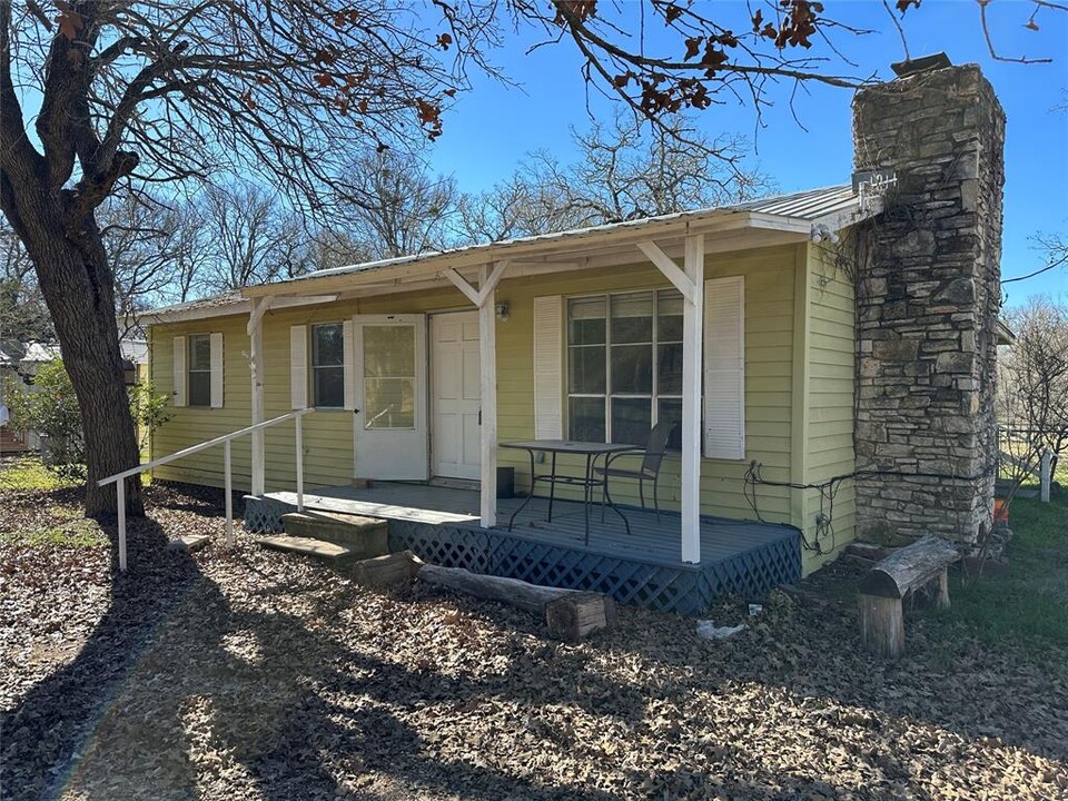 119 Boxwood Dr in Bastrop, TX - Building Photo