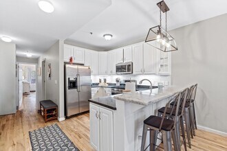 81 Monroe St in Hoboken, NJ - Building Photo - Building Photo