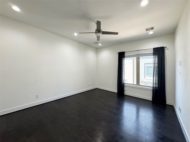 property at 2905 Gillespie St