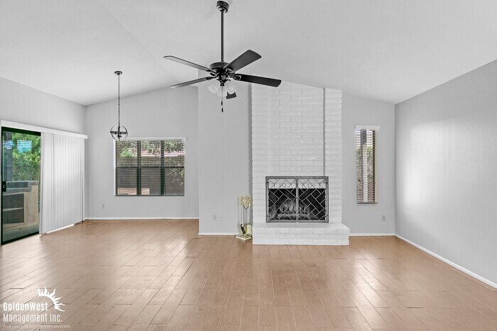 6515 W Poinsettia Dr in Glendale, AZ - Building Photo