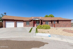 4628 King Arthur Ct in El Paso, TX - Building Photo