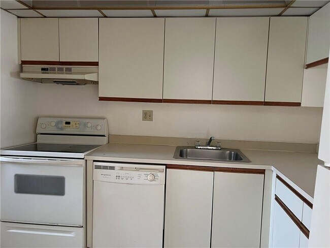 7925 Colony Cir S, Unit 107 in Tamarac, FL - Building Photo - Building Photo