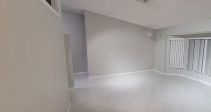 5595 Egret Isle Trl in Wellington, FL - Building Photo - Building Photo