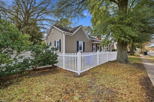 1325 W Little Creek Rd, Unit 2038-202 in Norfolk, VA - Building Photo - Building Photo