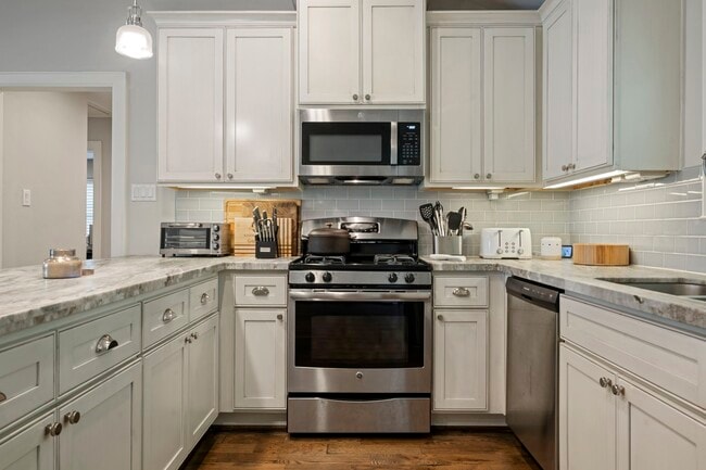 2107 Hewitt Dr in Houston, TX - Building Photo - Building Photo