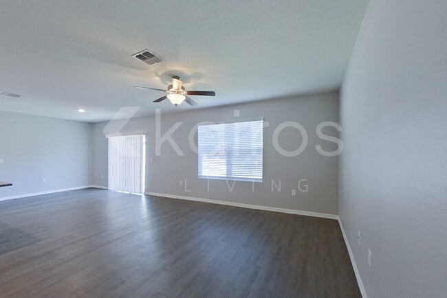 31926 Katelin Cir, Unit 3 in Leesburg, FL - Building Photo - Building Photo