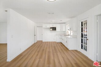 15376 Washoan Rd in Apple Valley, CA - Building Photo - Building Photo