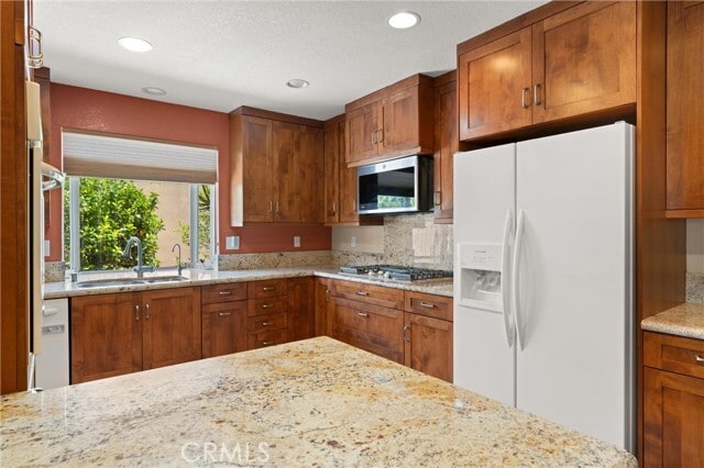 property at 5081 Howard Ave
