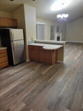 14877 SE Gilesford St in Clackamas, OR - Building Photo - Building Photo