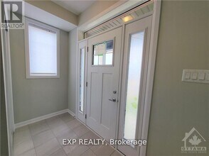 65 Teelin Cir in Ottawa, ON - Building Photo - Building Photo