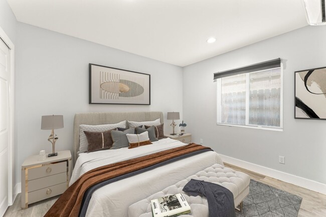 1629 W Summit St, Unit 1627-B in Long Beach, CA - Building Photo - Building Photo