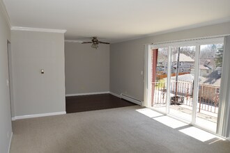 1425 Ashland Ave in Des Plaines, IL - Building Photo - Building Photo