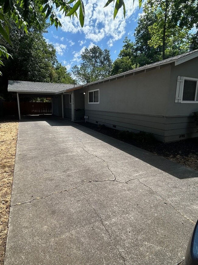 property at 1570 Warner St
