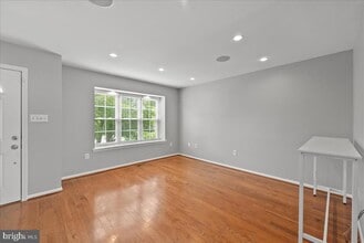 14505 Skipton Ct in Centreville, VA - Building Photo - Building Photo