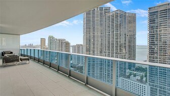 200 Biscayne Boulevard Way, Unit 3504 in Miami, FL - Building Photo