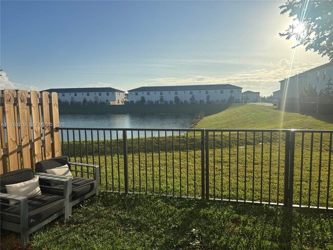 2833 SE 25th Ave in Homestead, FL - Building Photo - Building Photo