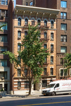 339 E 57TH St in New York, NY - Building Photo - Building Photo