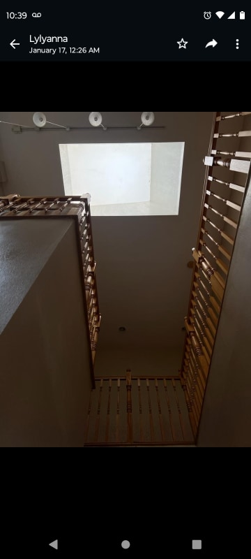 215 Dennis Dr in Daly City, CA - Foto de edificio - Building Photo