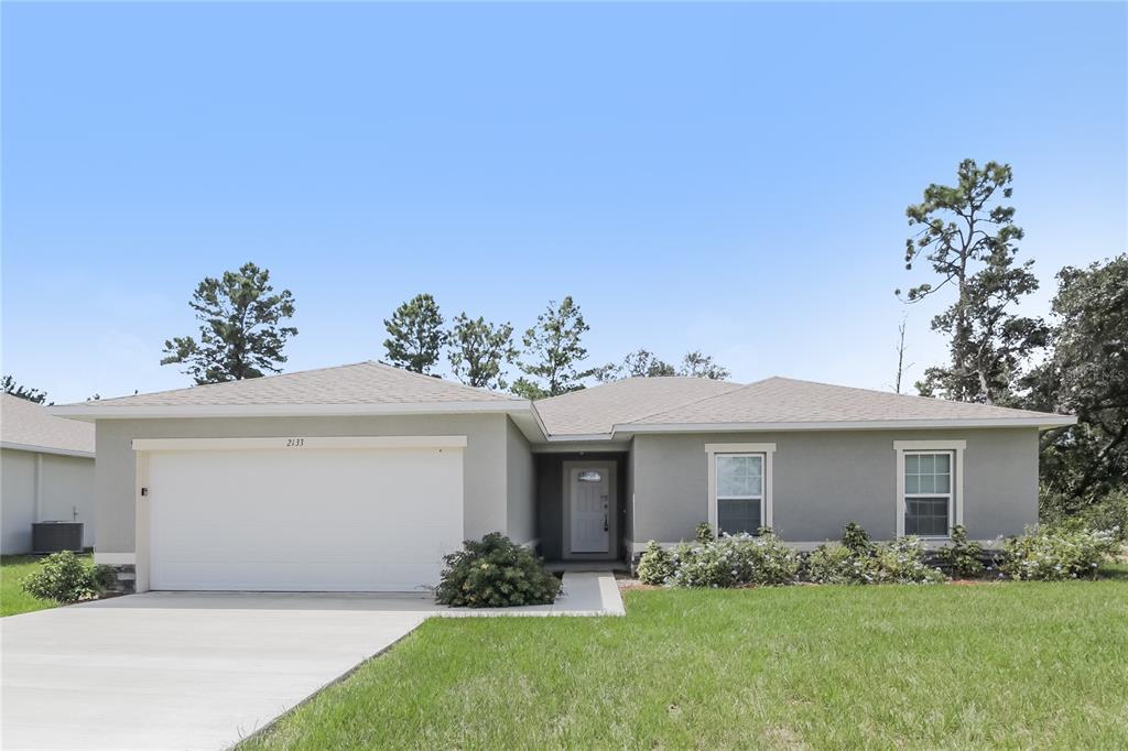 2133 Hibiscus Way in Kissimmee, FL - Building Photo