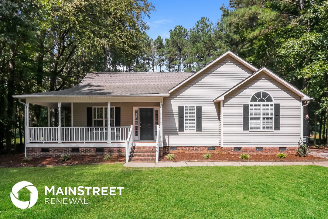 566 Spaniel Ln in Clayton, NC - Building Photo