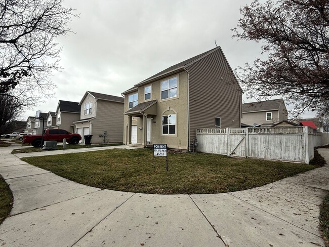 1264 Archmore Dr in Springville, UT - Building Photo - Building Photo