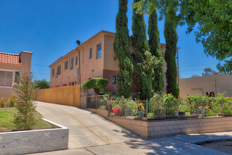 1408 Armadale Ave in Los Angeles, CA - Building Photo - Building Photo