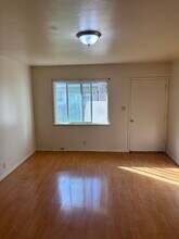 1542 Prospect Ave in San Gabriel, CA - Foto de edificio - Building Photo