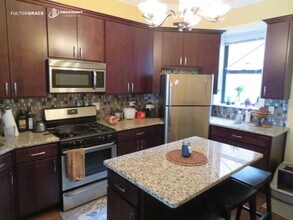 1355 N Ashland Ave in Chicago, IL - Building Photo - Building Photo