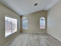 1055 W Sunward Dr in Gilbert, AZ - Building Photo - Building Photo