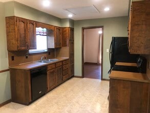 1117 Henry Dr in Alabaster, AL - Building Photo - Building Photo