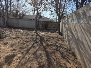 301 Lance Ave in North Las Vegas, NV - Building Photo - Building Photo