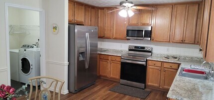 731 Thompson Ridge Dr in Monroe, GA - Building Photo - Building Photo