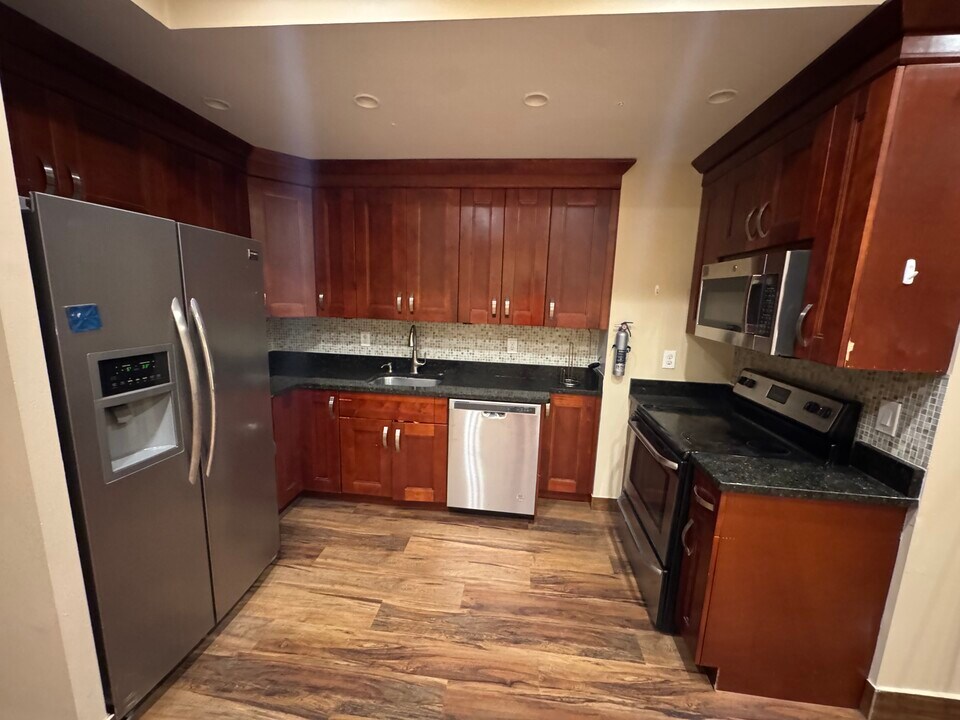 817 6th St NW, Unit B in Washington, DC - Building Photo
