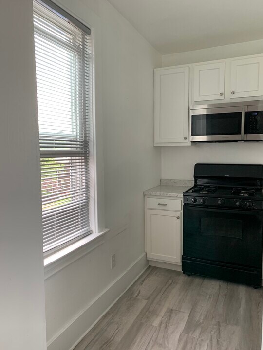 1044 Welfer St, Unit 2 in Pittsburgh, PA - Building Photo