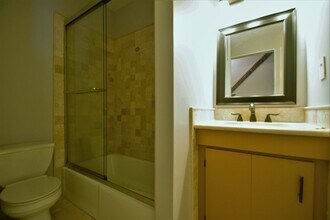 444 Western Ave, Unit 5 in Boston, MA - Building Photo - Building Photo