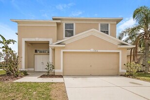 13210 Pike Lake Dr, Unit 09 in Riverview, FL - Building Photo