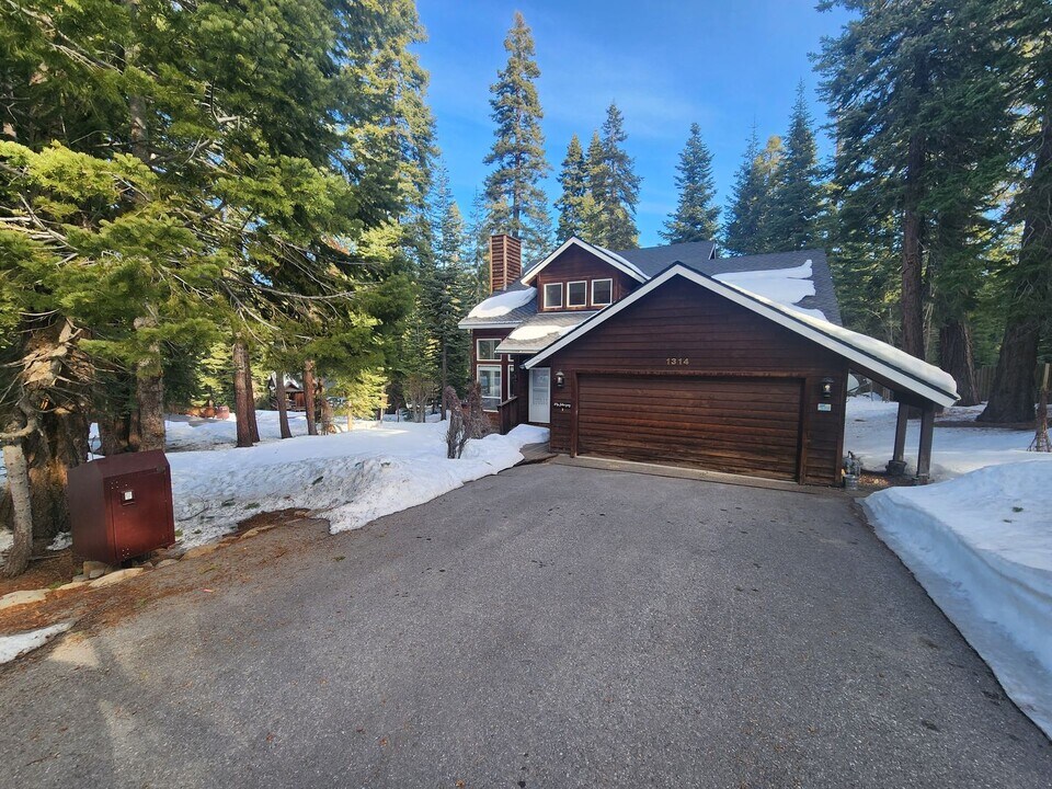 1314 Kings Way in Tahoe Vista, CA - Building Photo