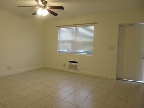 1415 N J St in Lake Worth Beach, FL - Building Photo - Building Photo