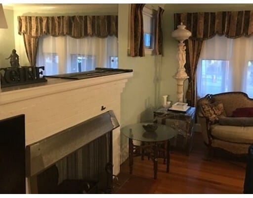 152 Chestnut Hill Ave, Unit 1 in Boston, MA - Foto de edificio - Building Photo