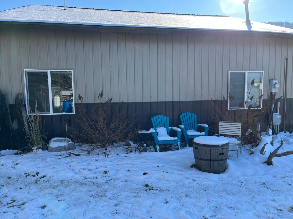 174 Valley View Dr in Kalispell, MT - Foto de edificio