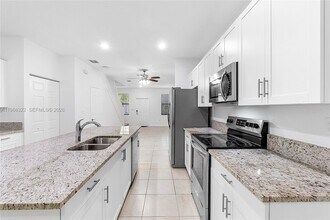 1541 SW 28th St in Fort Lauderdale, FL - Building Photo - Building Photo