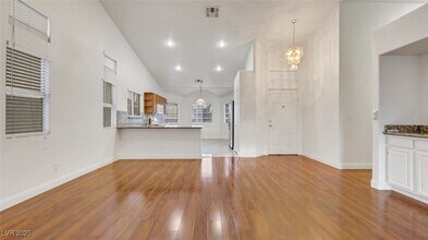 5419 Valley Wells Way in Las Vegas, NV - Building Photo - Building Photo