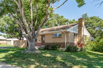 1423 Lipan Dr in Denver, CO - Building Photo - Building Photo